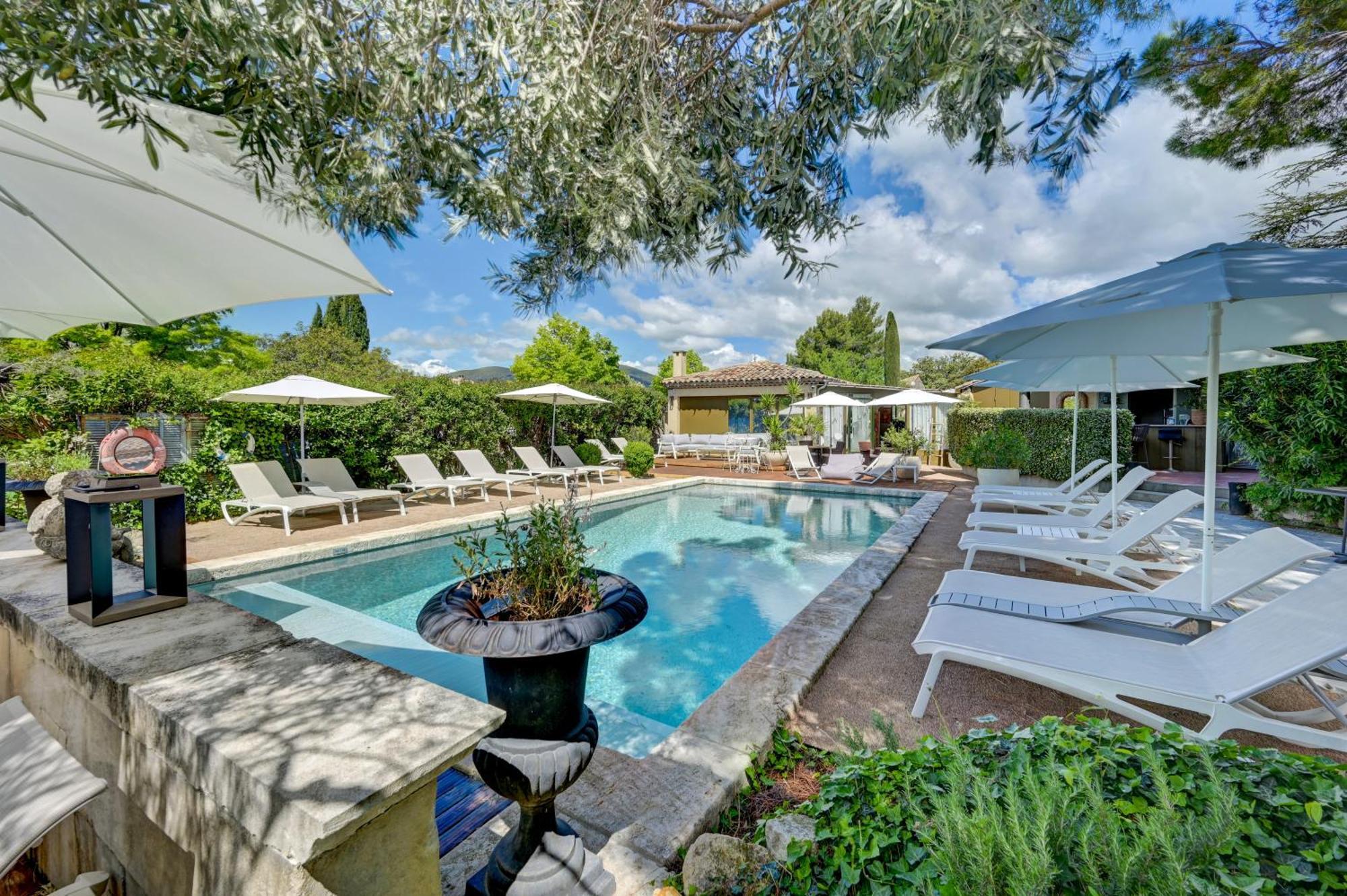Hotel Bastide & Spa - Villa De Лурмарин Экстерьер фото